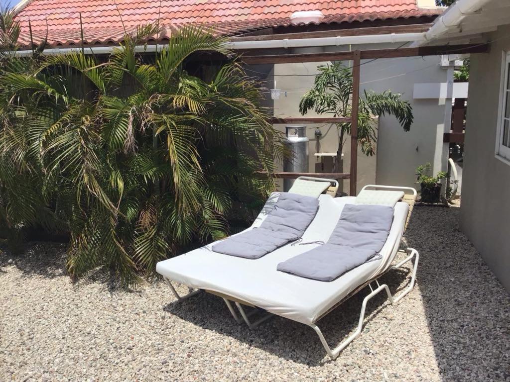 Casa Chiquito Villa Savaneta Exterior photo